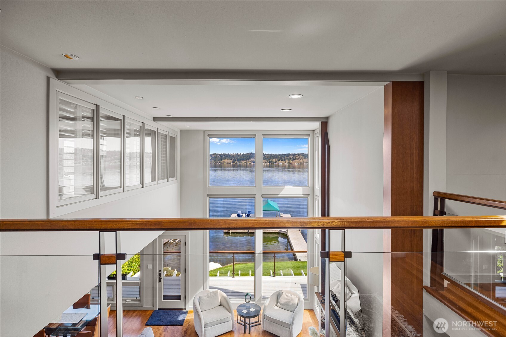 842 W Lake Sammamish Parkway SE, Bellevue, WA 98008