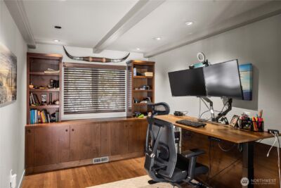 842 W Lake Sammamish Parkway SE, Bellevue, WA 98008 - Photo 17