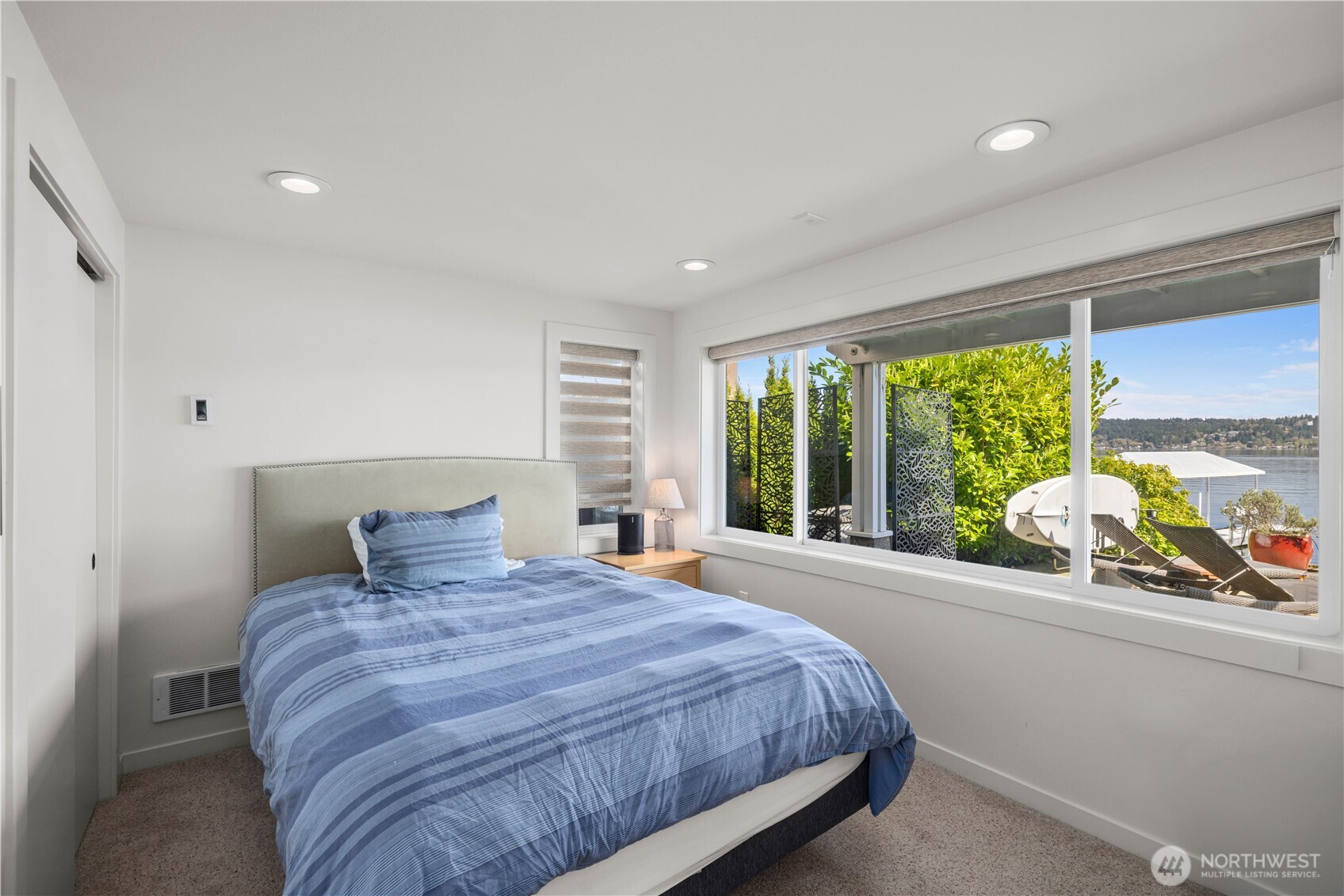 842 W Lake Sammamish Parkway SE, Bellevue, WA 98008