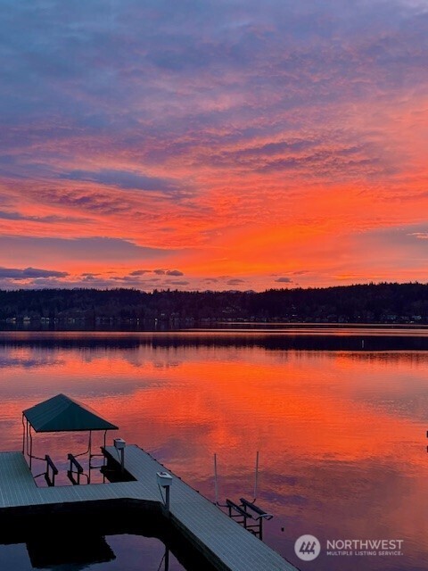 842 W Lake Sammamish Parkway SE, Bellevue, WA 98008