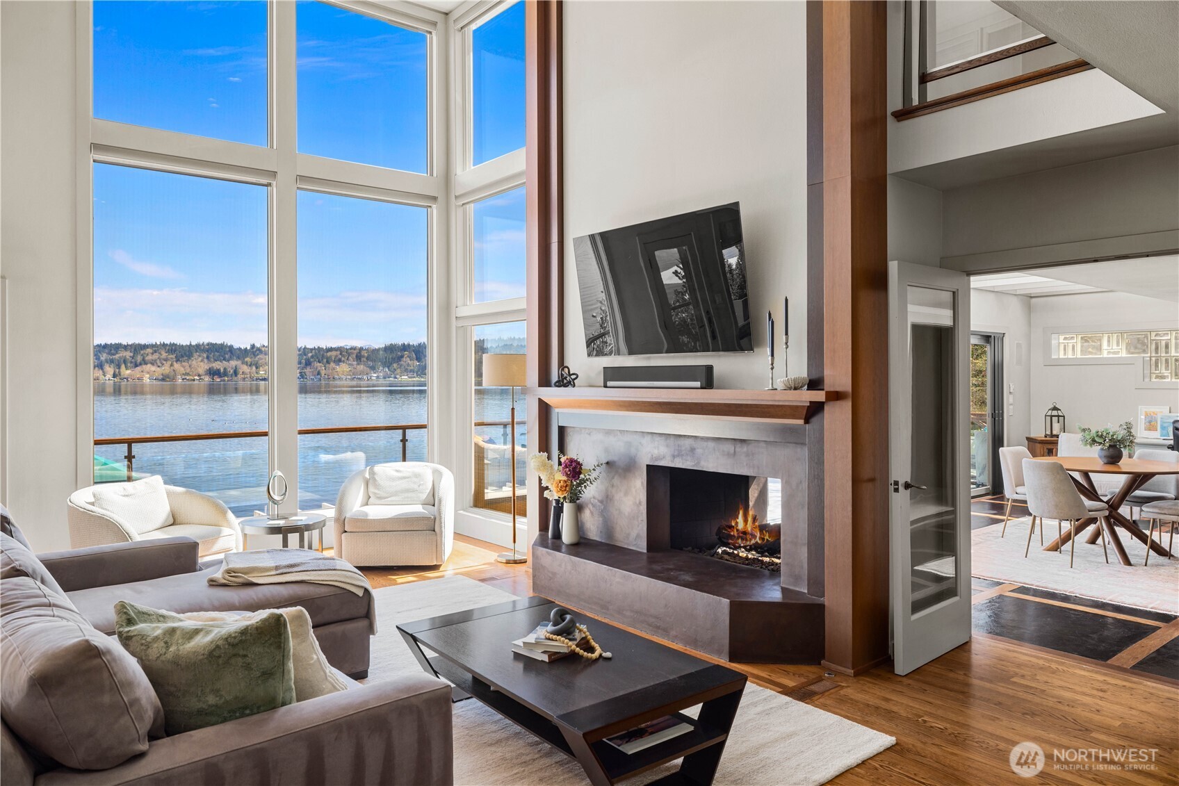 842 W Lake Sammamish Parkway SE, Bellevue, WA 98008