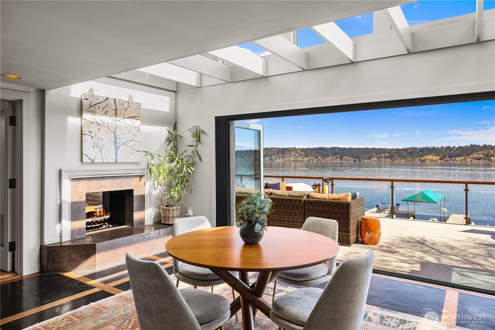 842 W Lake Sammamish Parkway SE, Bellevue, WA 98008