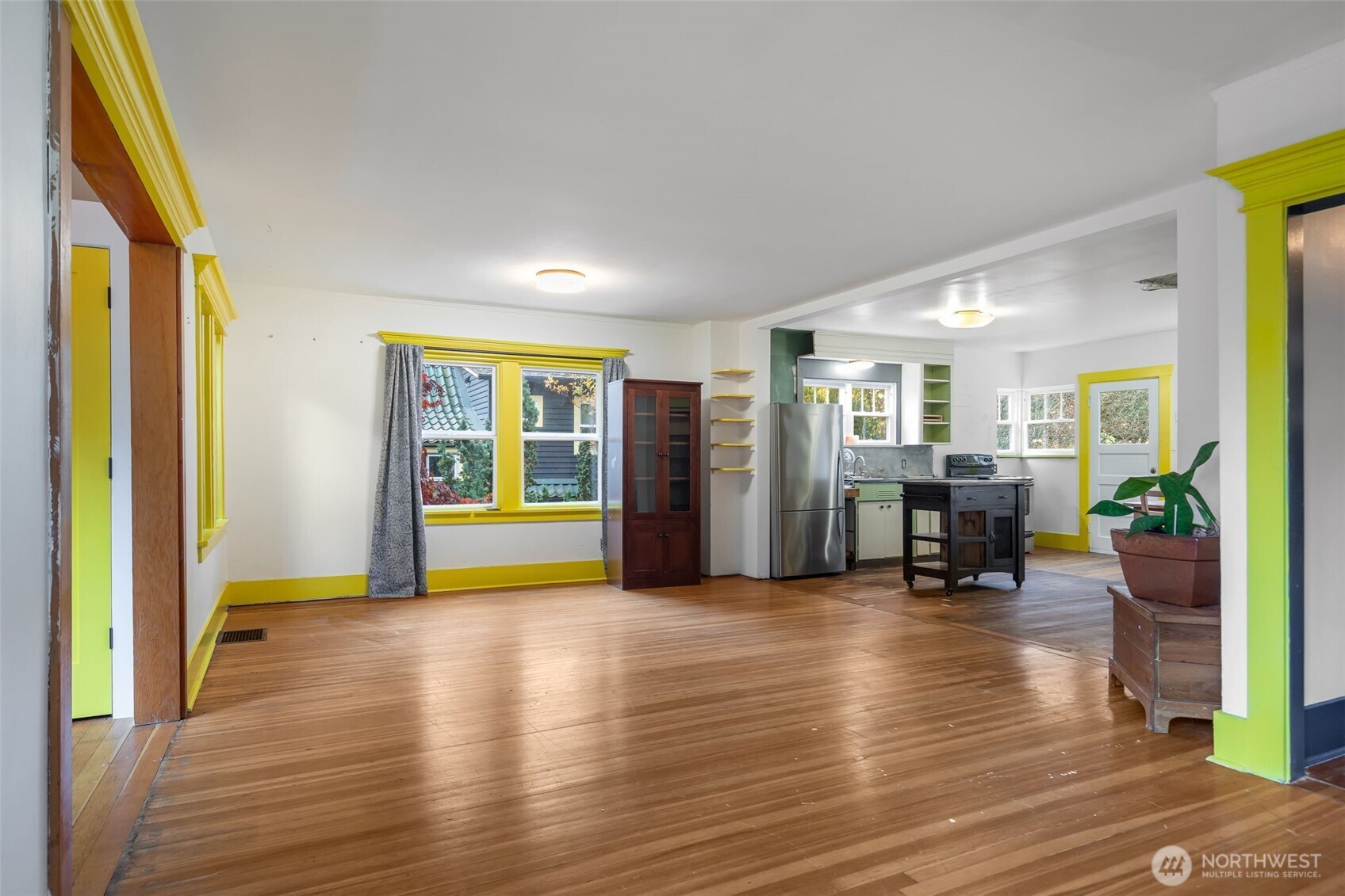 3007 S Court Street , Seattle, WA 98144