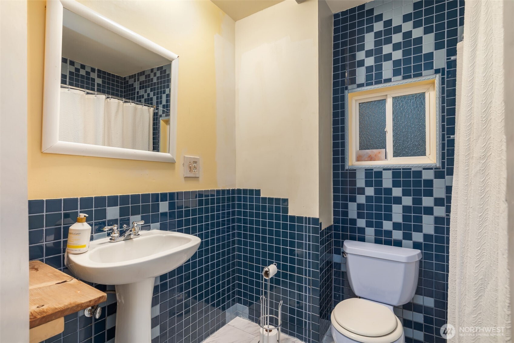 3007 S Court Street , Seattle, WA 98144