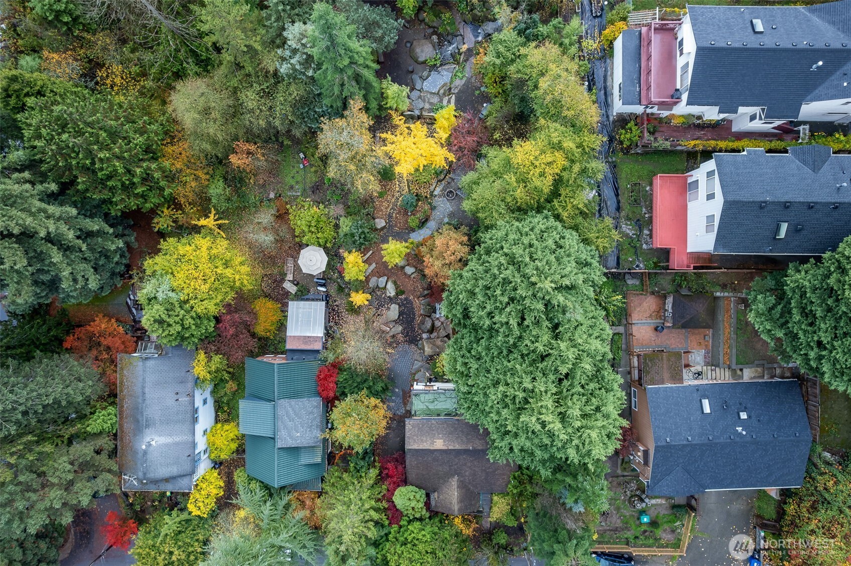 3007 S Court Street , Seattle, WA 98144