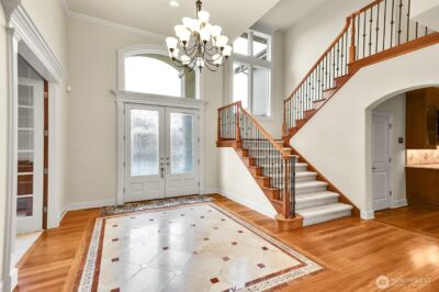 8225 155th Avenue SE, Newcastle, WA 98059 - Photo 4