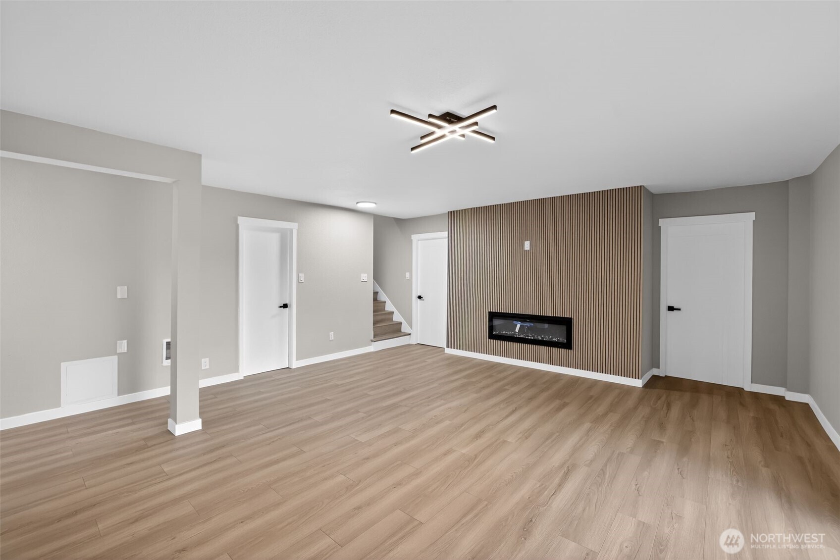 2404 Bloyd Street , Kelso, WA 98626-5113