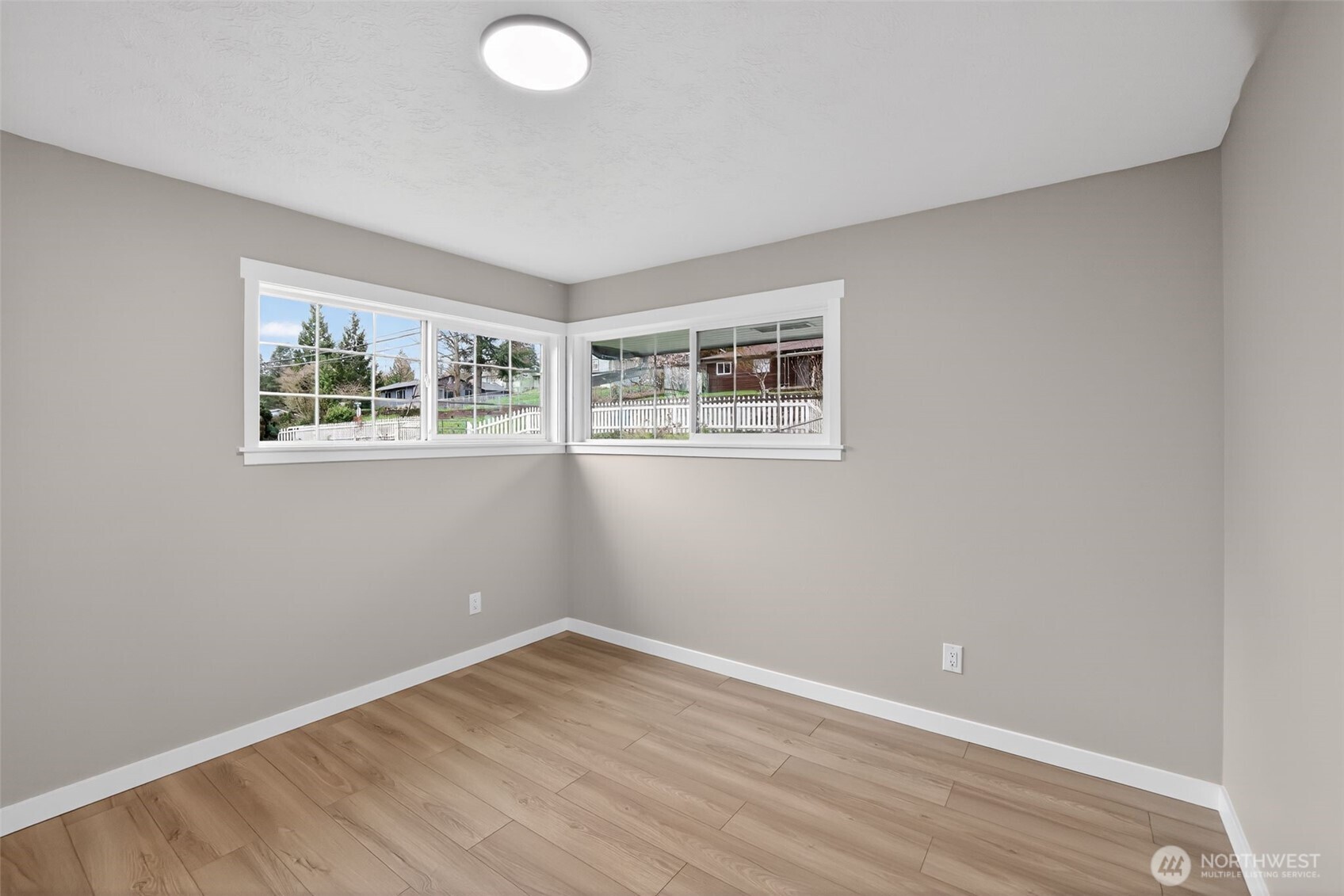 2404 Bloyd Street , Kelso, WA 98626-5113