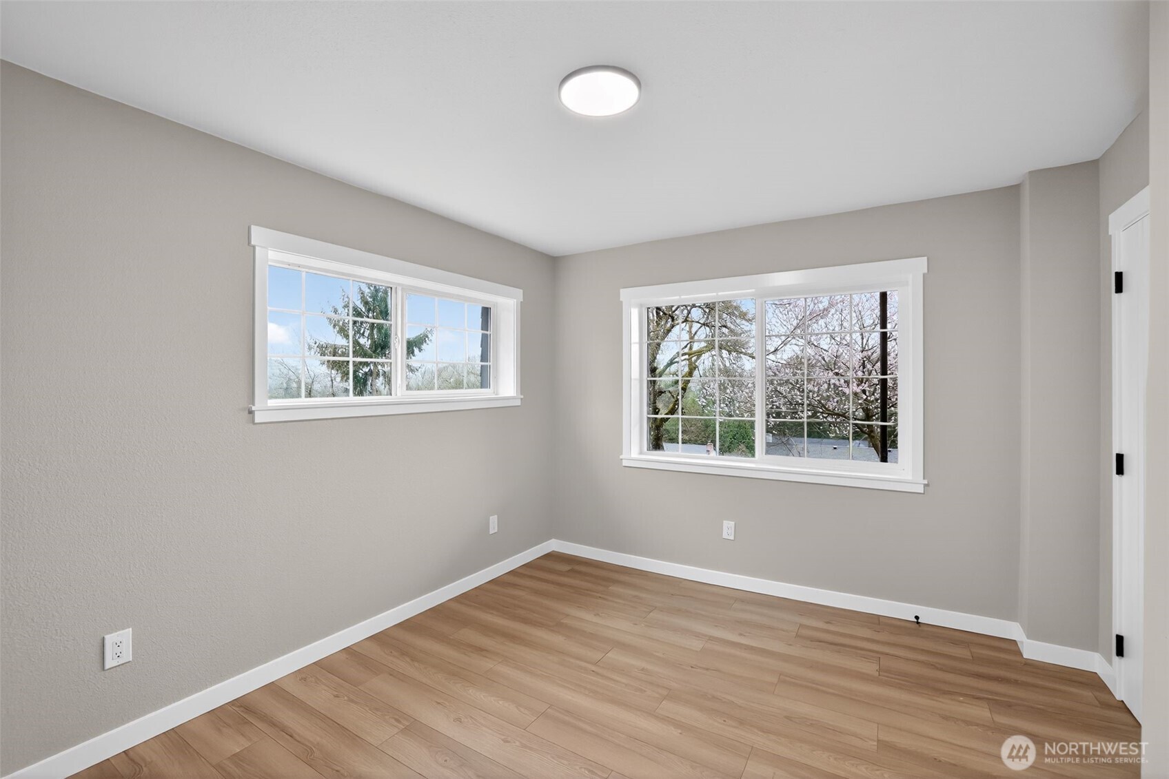 2404 Bloyd Street , Kelso, WA 98626-5113