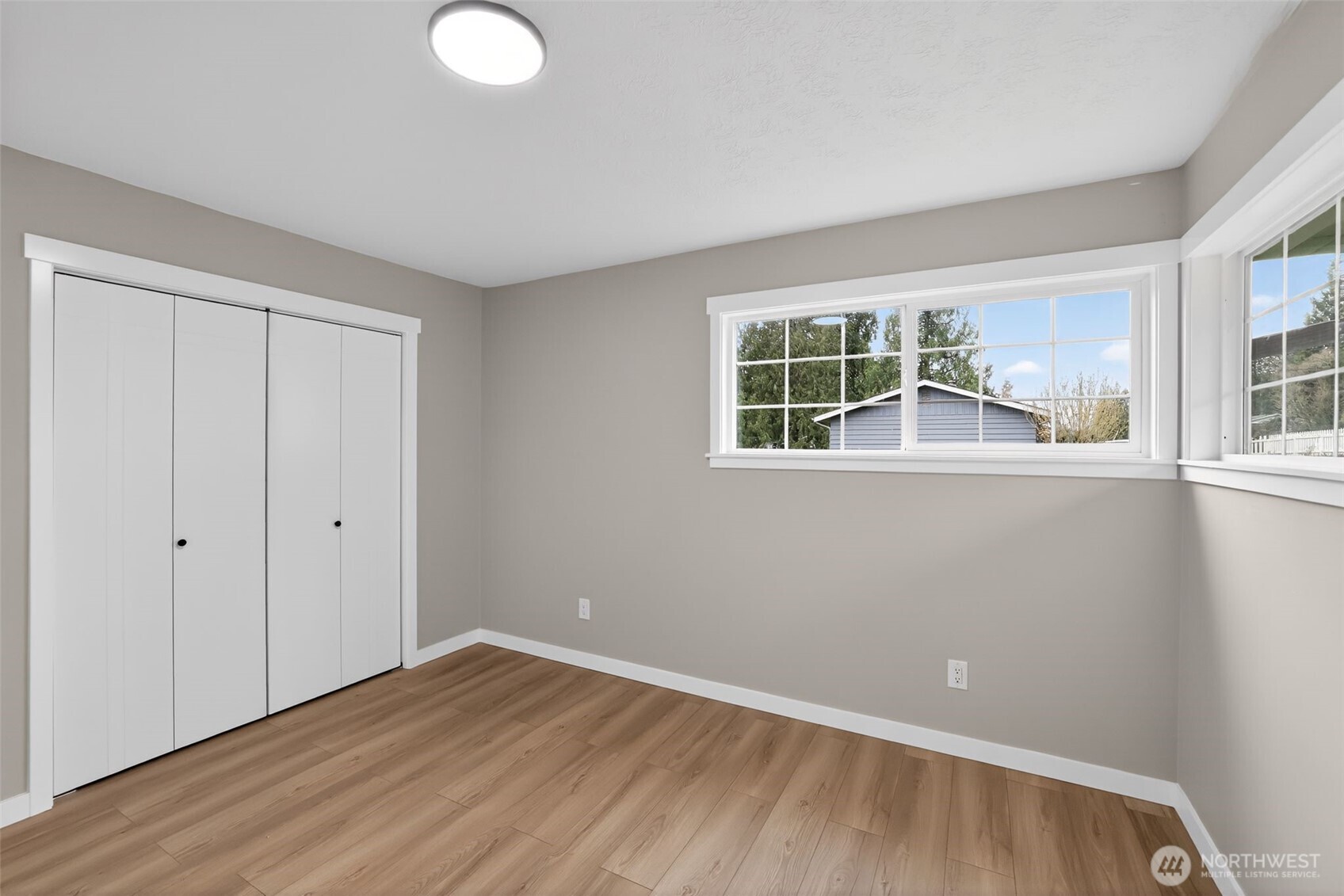 2404 Bloyd Street , Kelso, WA 98626-5113