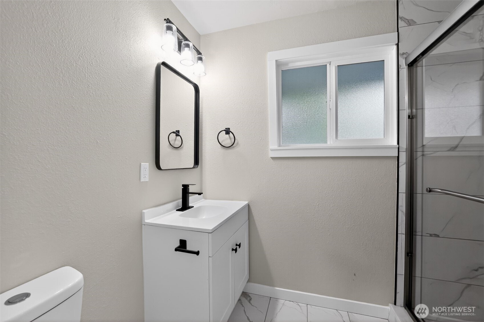 2404 Bloyd Street , Kelso, WA 98626-5113