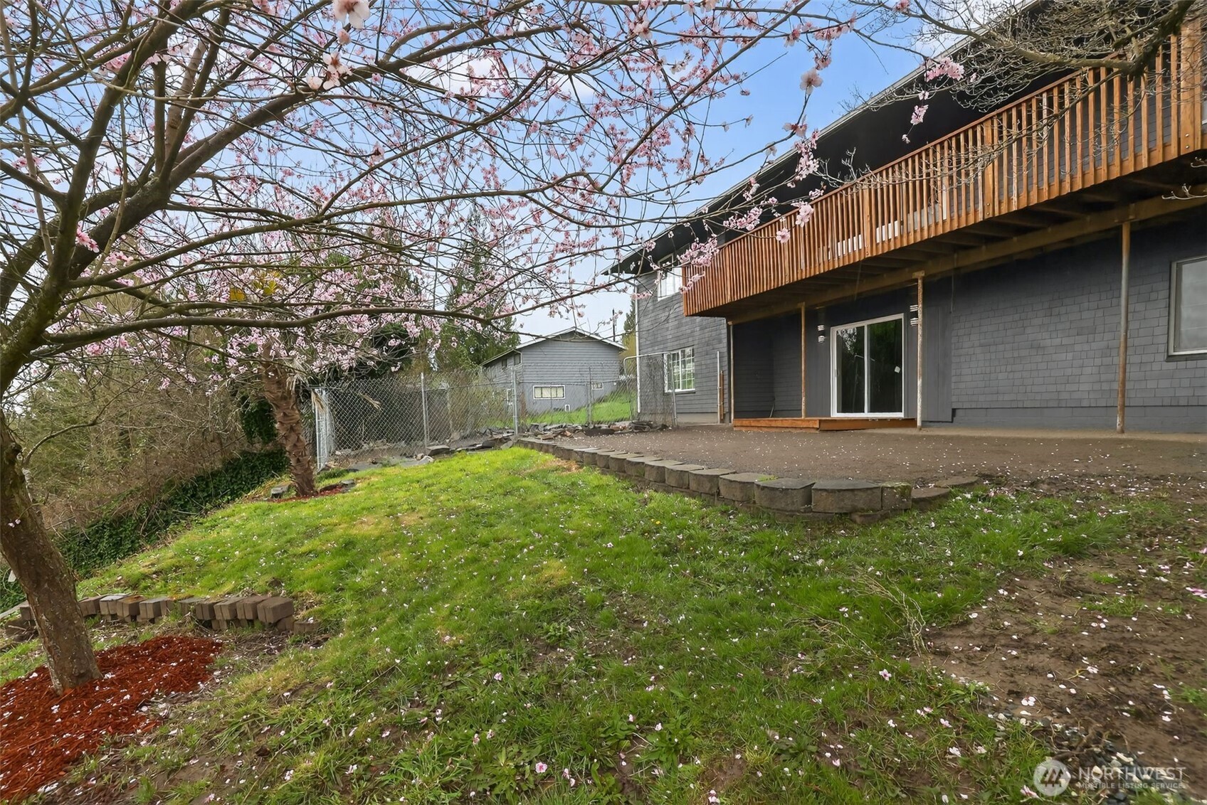 2404 Bloyd Street , Kelso, WA 98626-5113