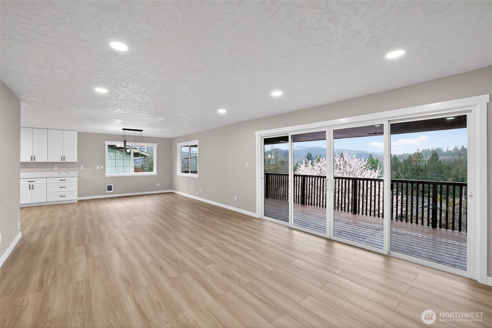 2404 Bloyd Street , Kelso, WA 98626-5113