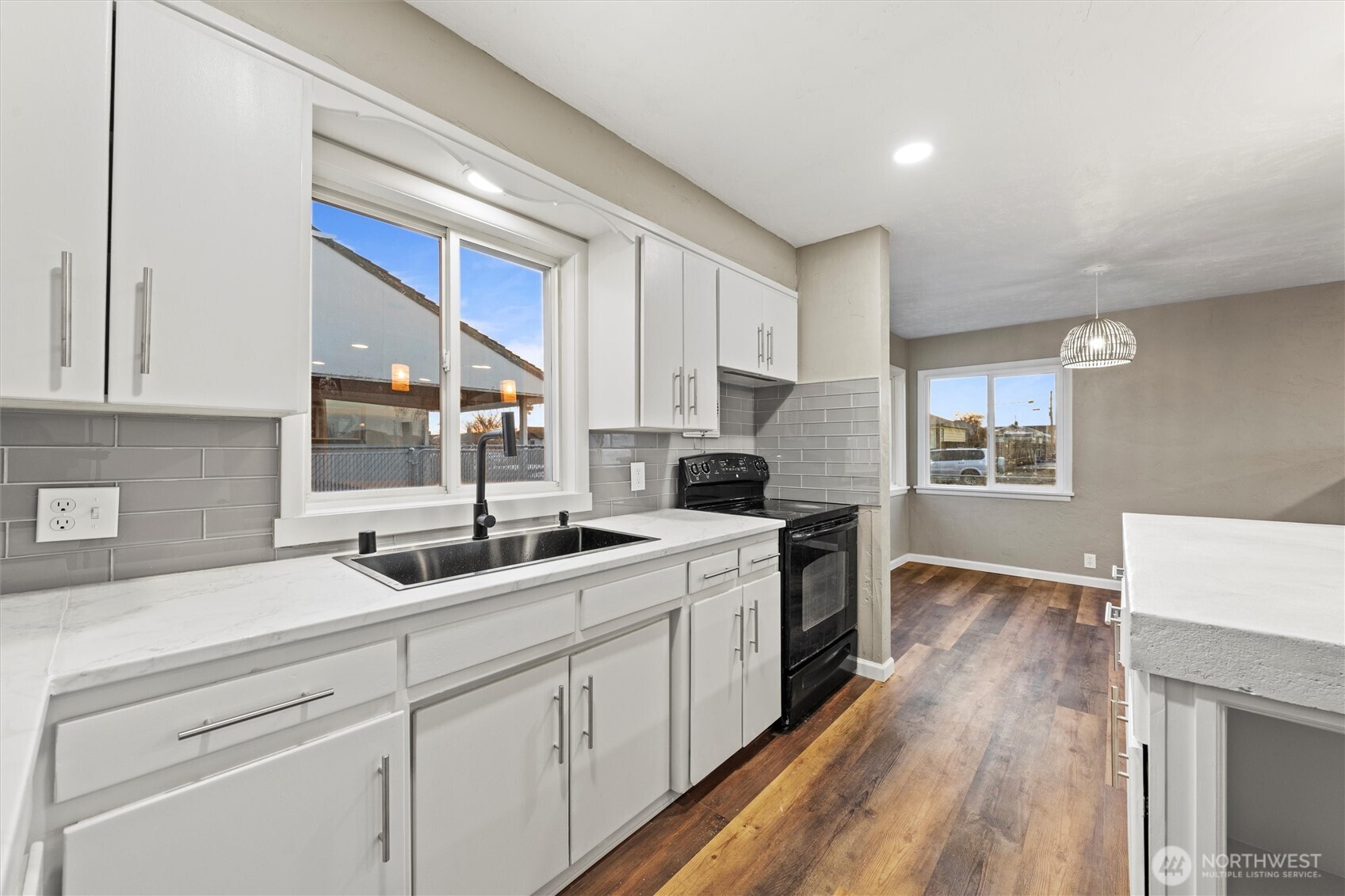 906 S A Street , Moses Lake, WA 98837