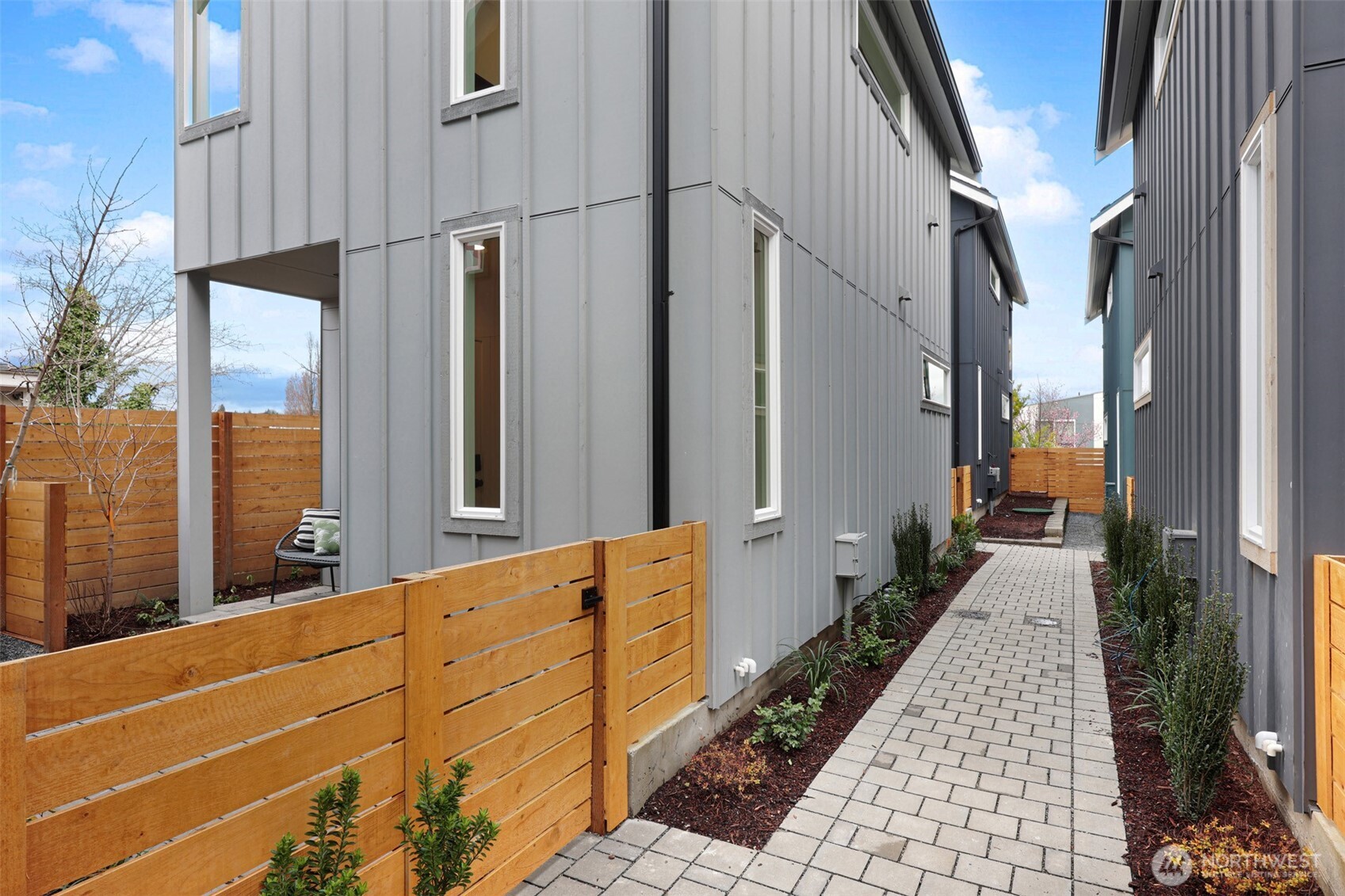 2006 B 19th Avenue S, Seattle, WA 98144