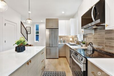 2006 B 19th Avenue S, Seattle, WA 98144 - Photo 14