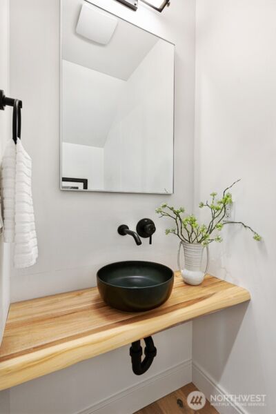 2006 B 19th Avenue S, Seattle, WA 98144 - Photo 16