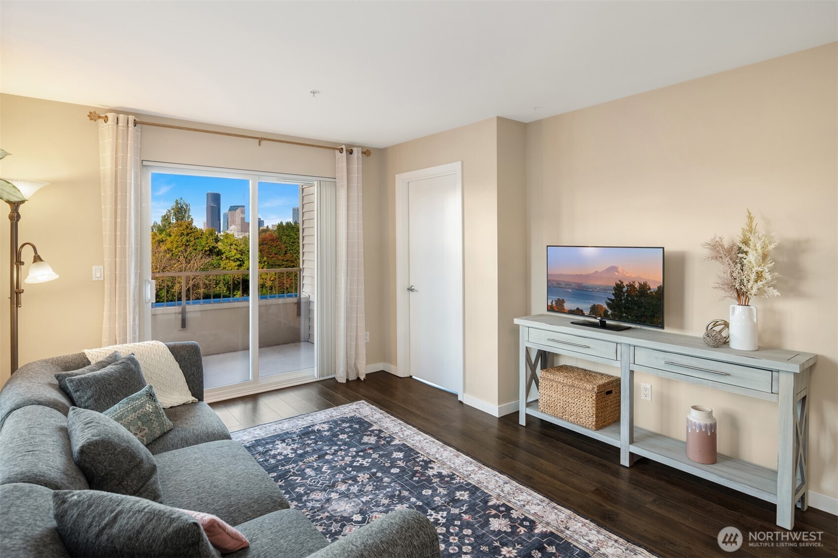 303 23rd Avenue S #310, Seattle, WA 98144