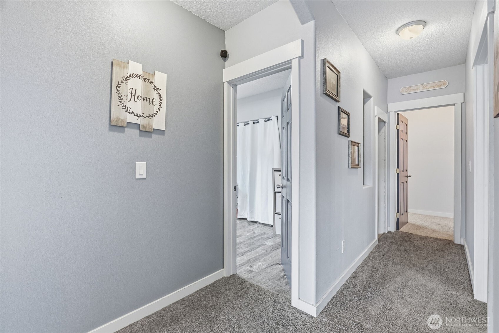 705 Cowlitz Way , Kelso, WA 98626