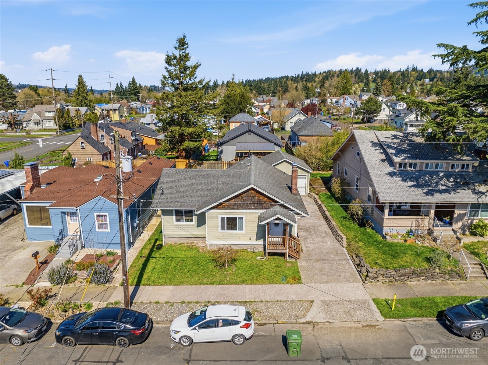 705 Cowlitz Way , Kelso, WA 98626