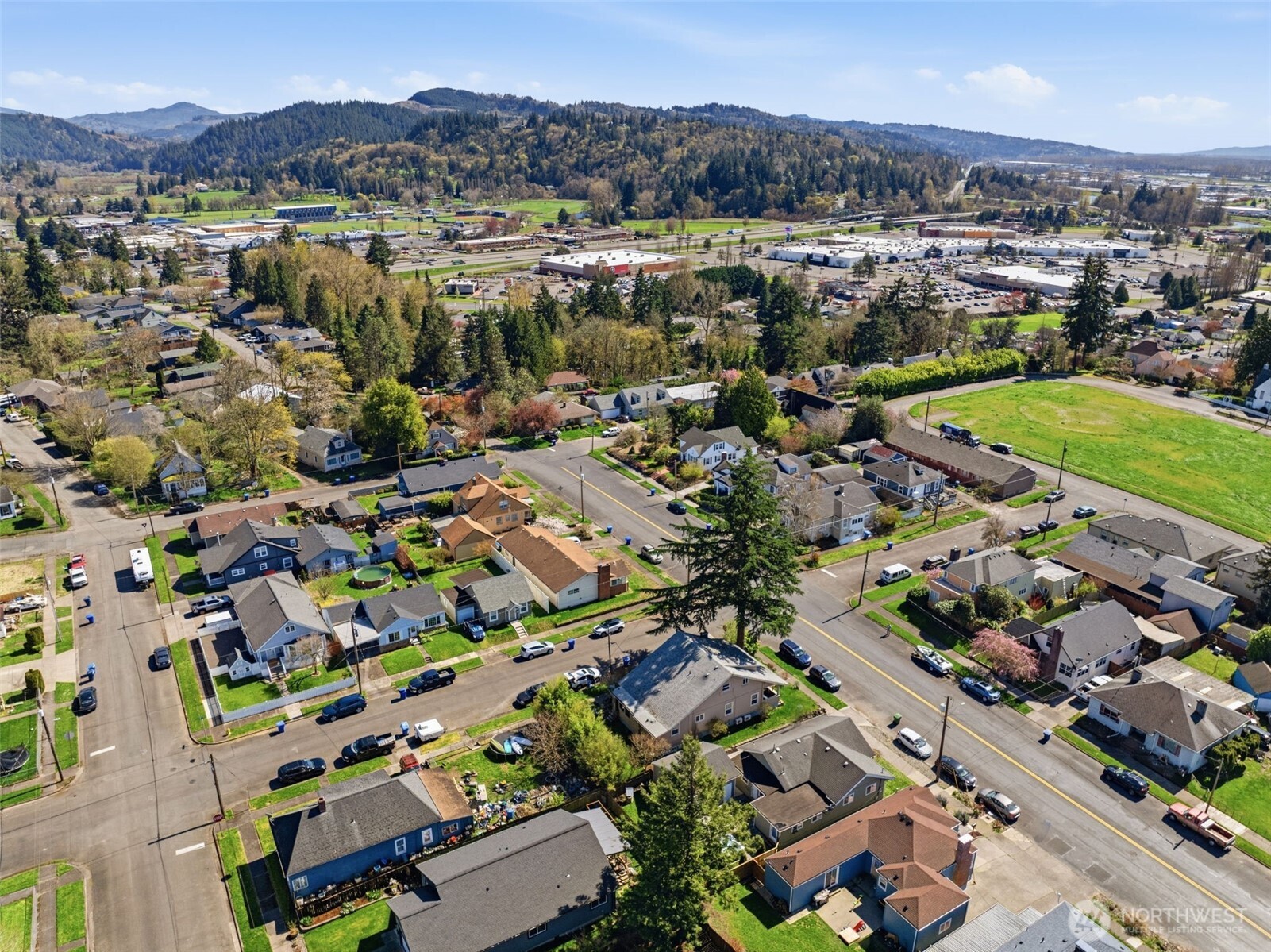 705 Cowlitz Way , Kelso, WA 98626