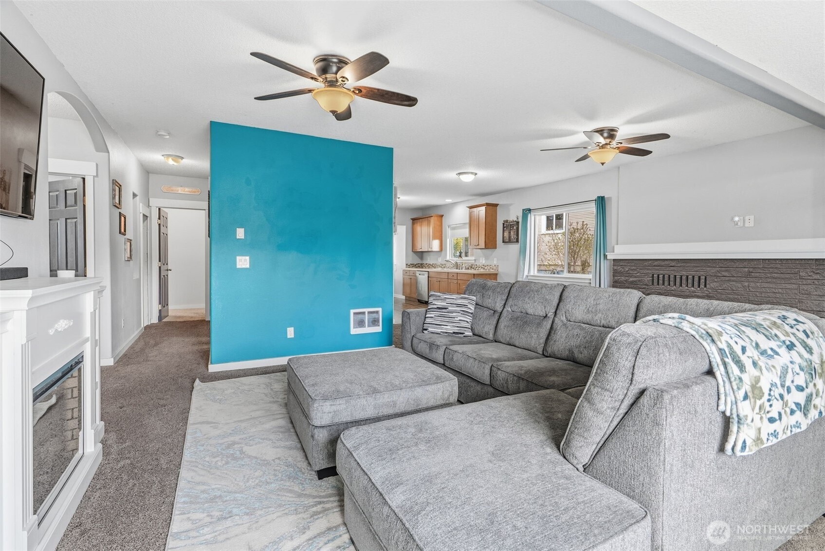 705 Cowlitz Way , Kelso, WA 98626