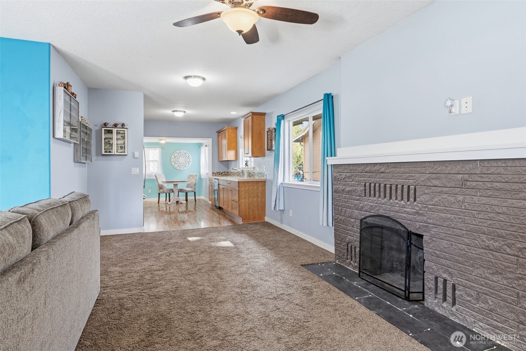 705 Cowlitz Way , Kelso, WA 98626