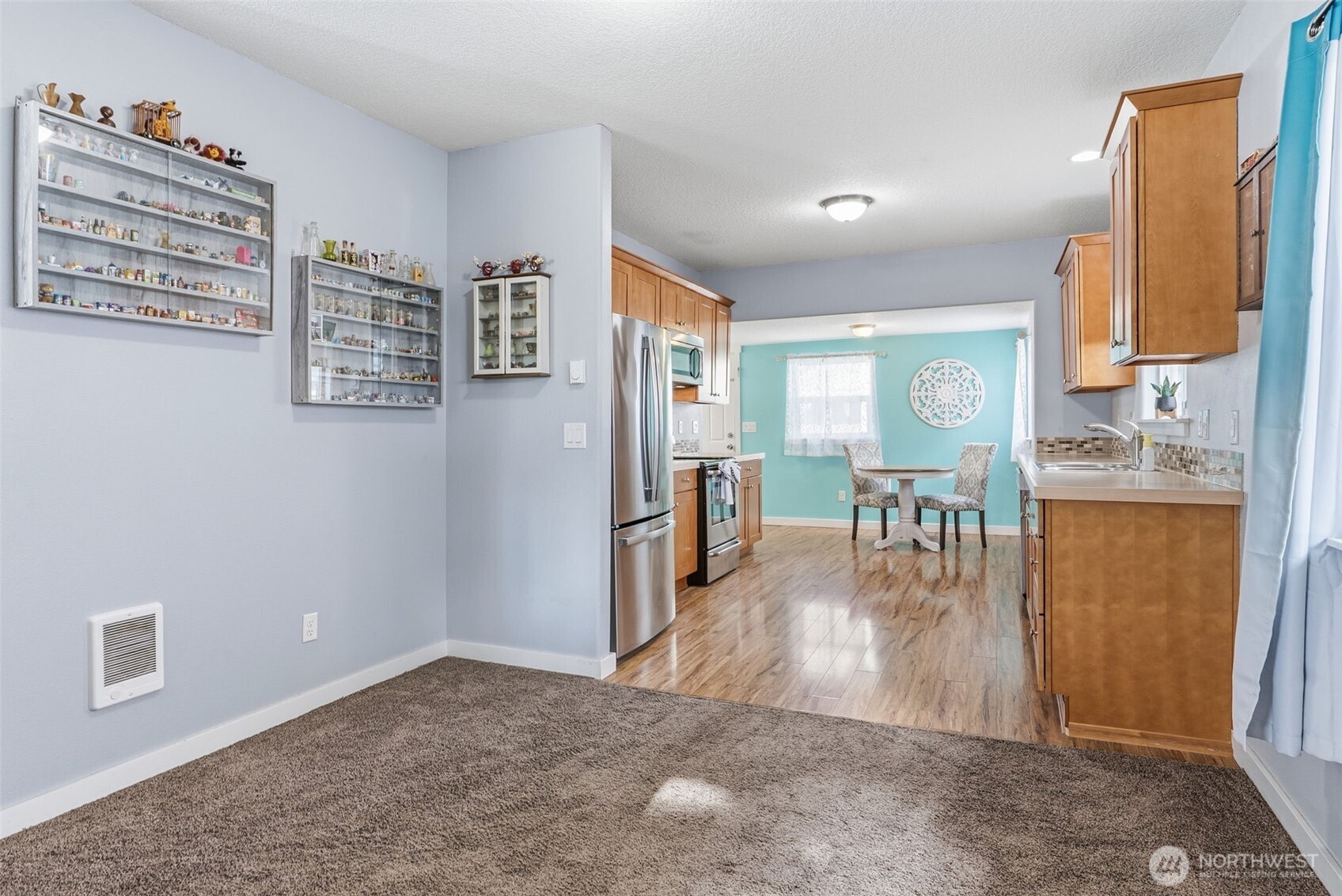 705 Cowlitz Way , Kelso, WA 98626