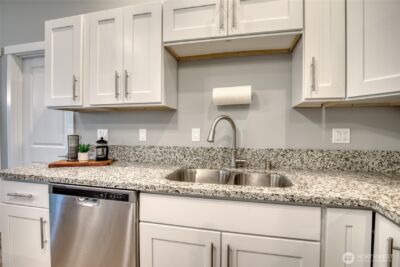 616 Sunset Avenue NE, Ocean Shores, WA 98569 - Photo 6