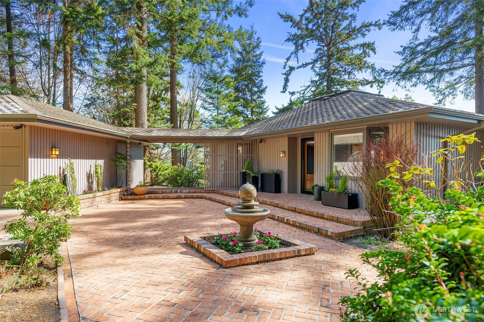 1571 Thorndyke Road , Port Ludlow, WA 98365