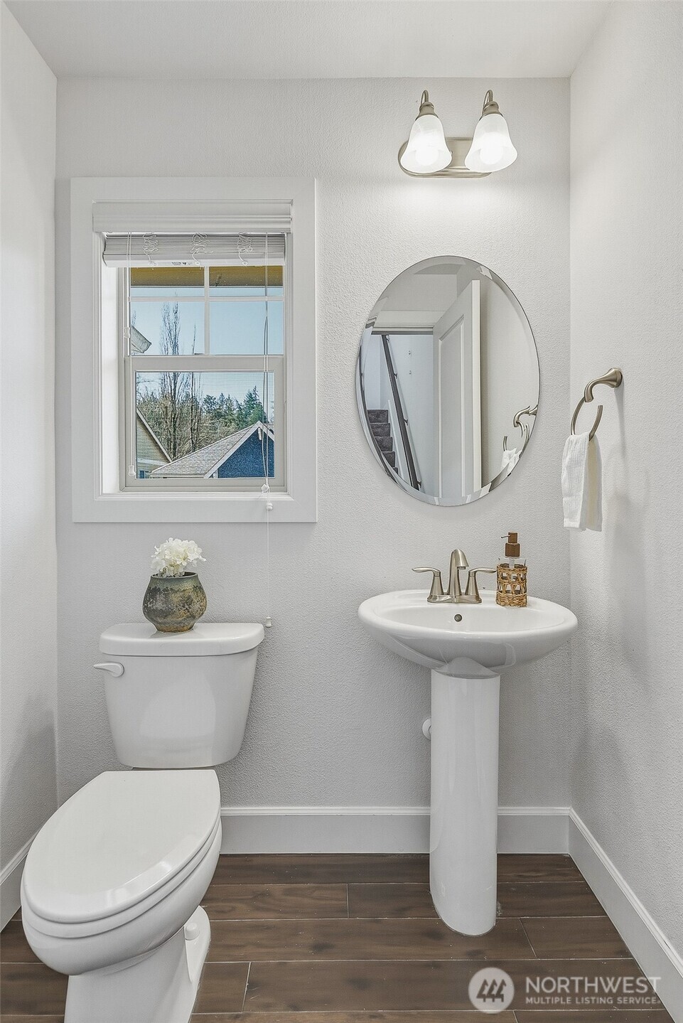 20042 94th Avenue NE, Bothell, WA 98011