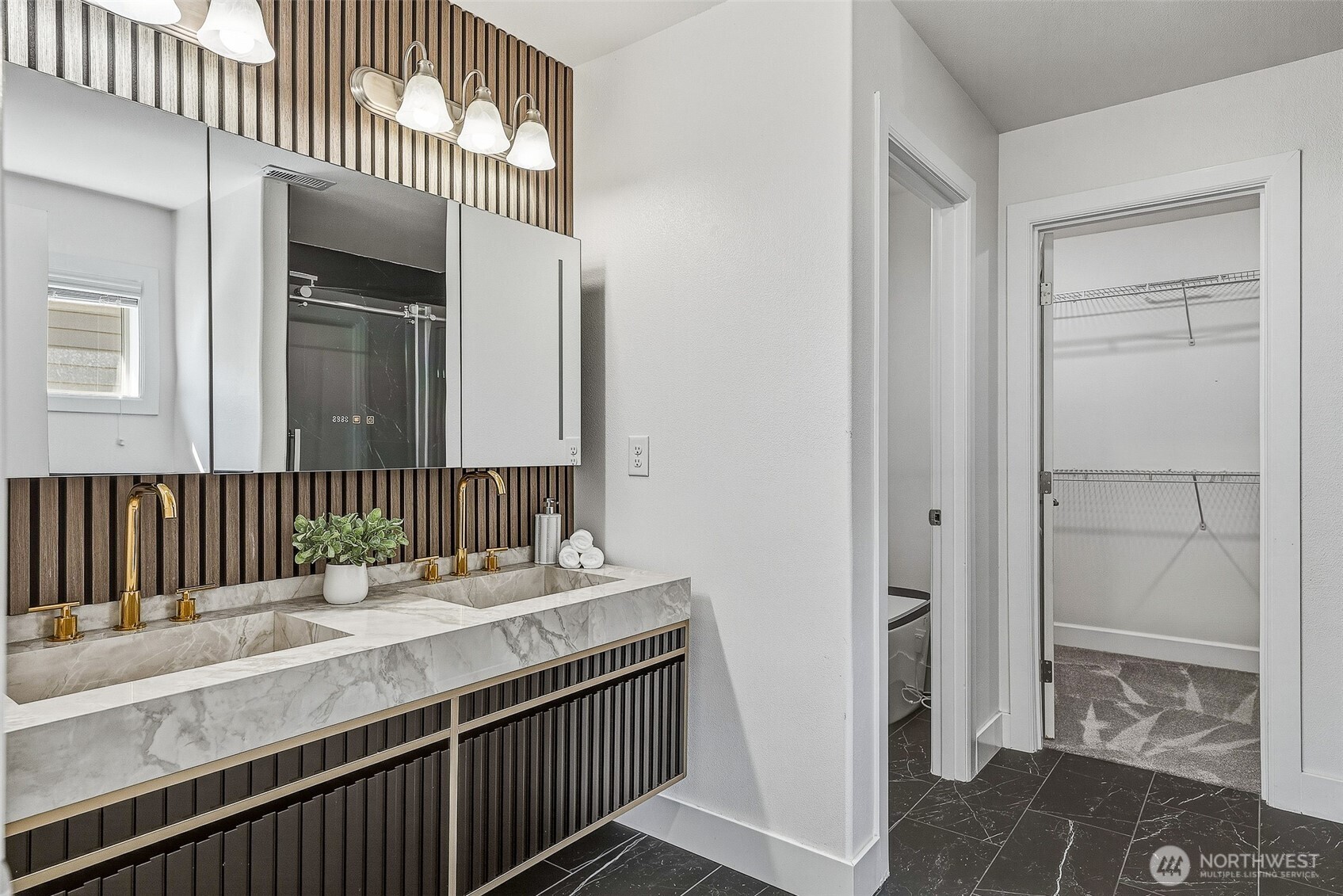 20042 94th Avenue NE, Bothell, WA 98011