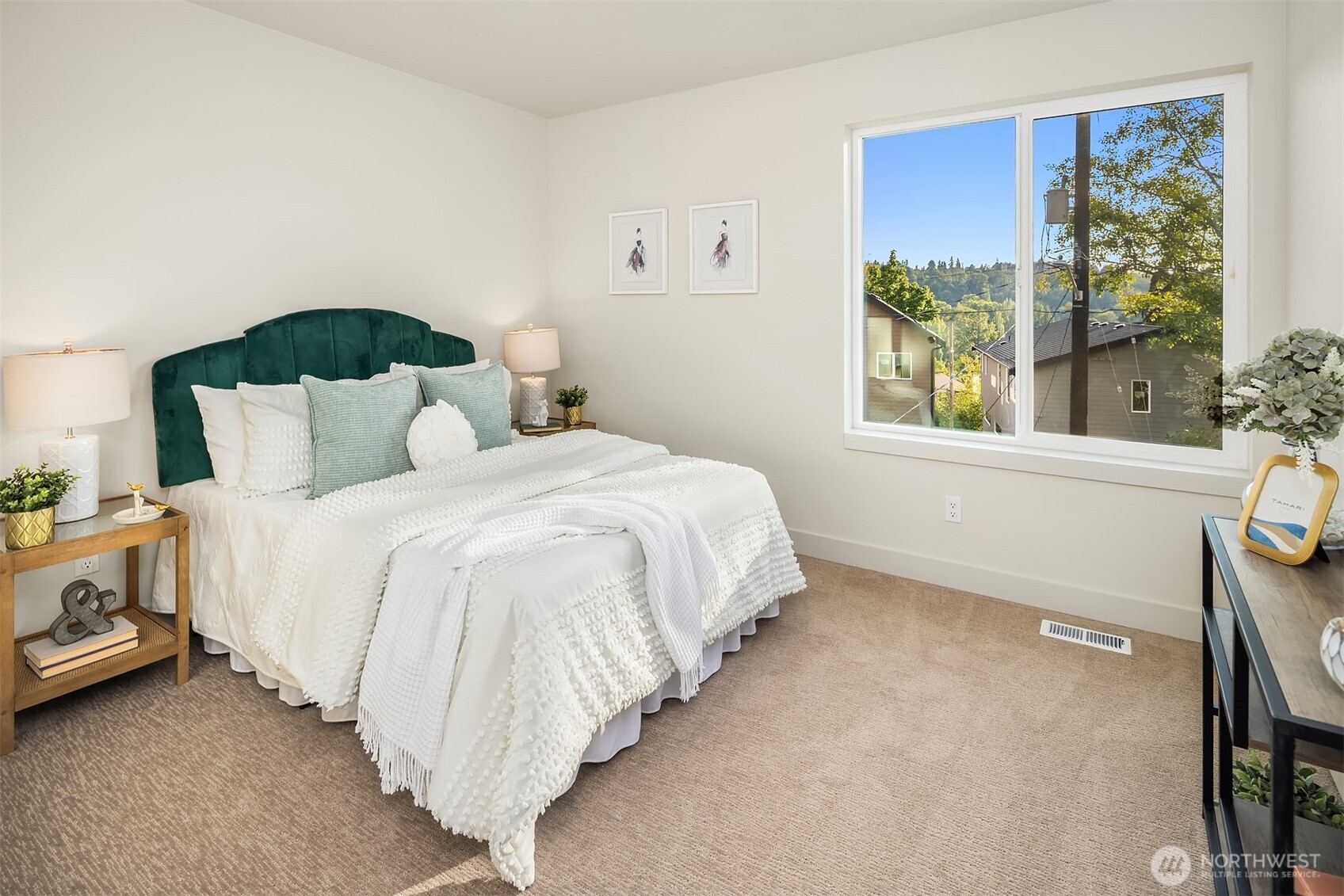 4570 22nd Avenue SW, Seattle, WA 98106