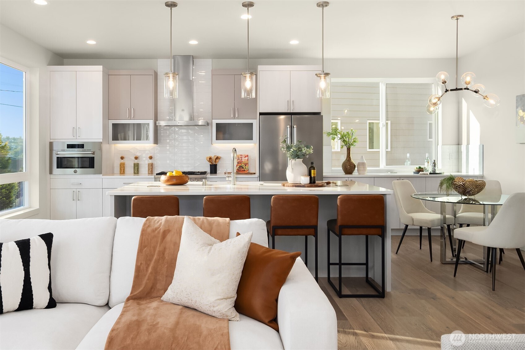 4570 22nd Avenue SW, Seattle, WA 98106