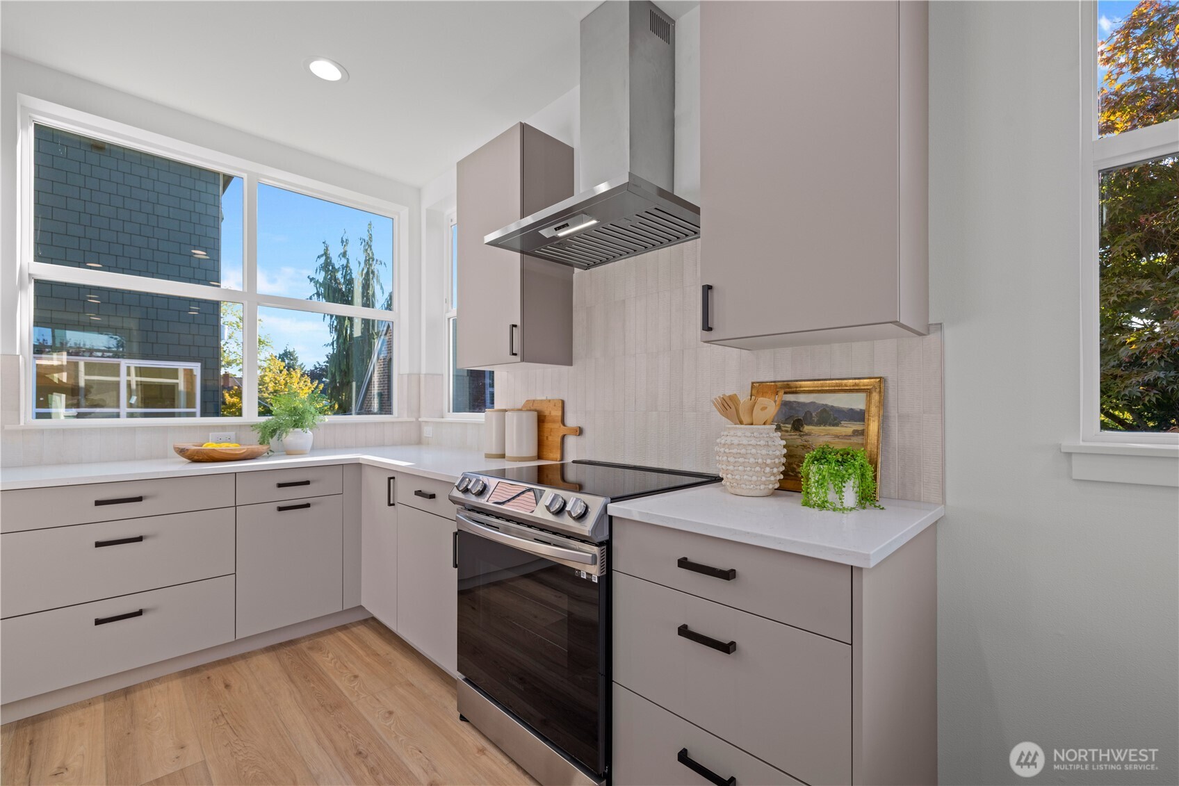 1704 A N 47th Street , Seattle, WA 98103