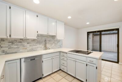 2940 Kennewick Place NE, Renton, WA 98056 - Photo 11