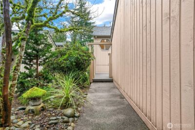 2940 Kennewick Place NE, Renton, WA 98056 - Photo 2