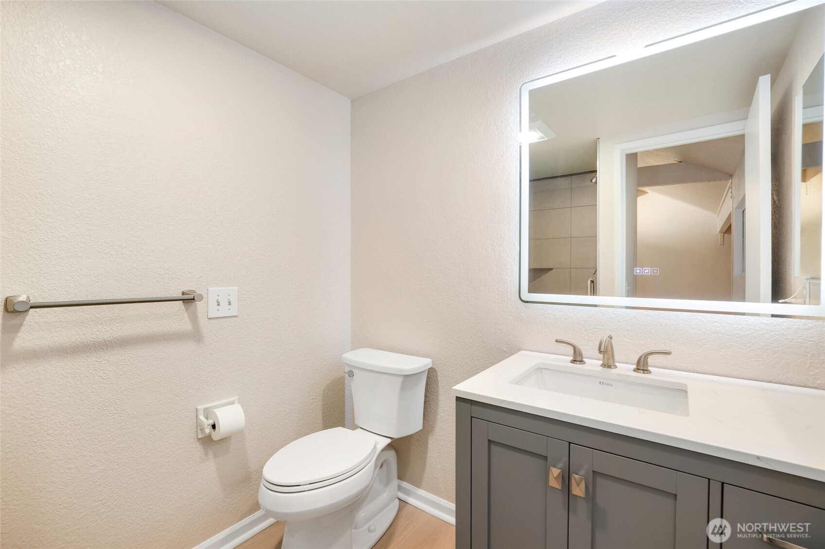 2940 Kennewick Place NE, Renton, WA 98056