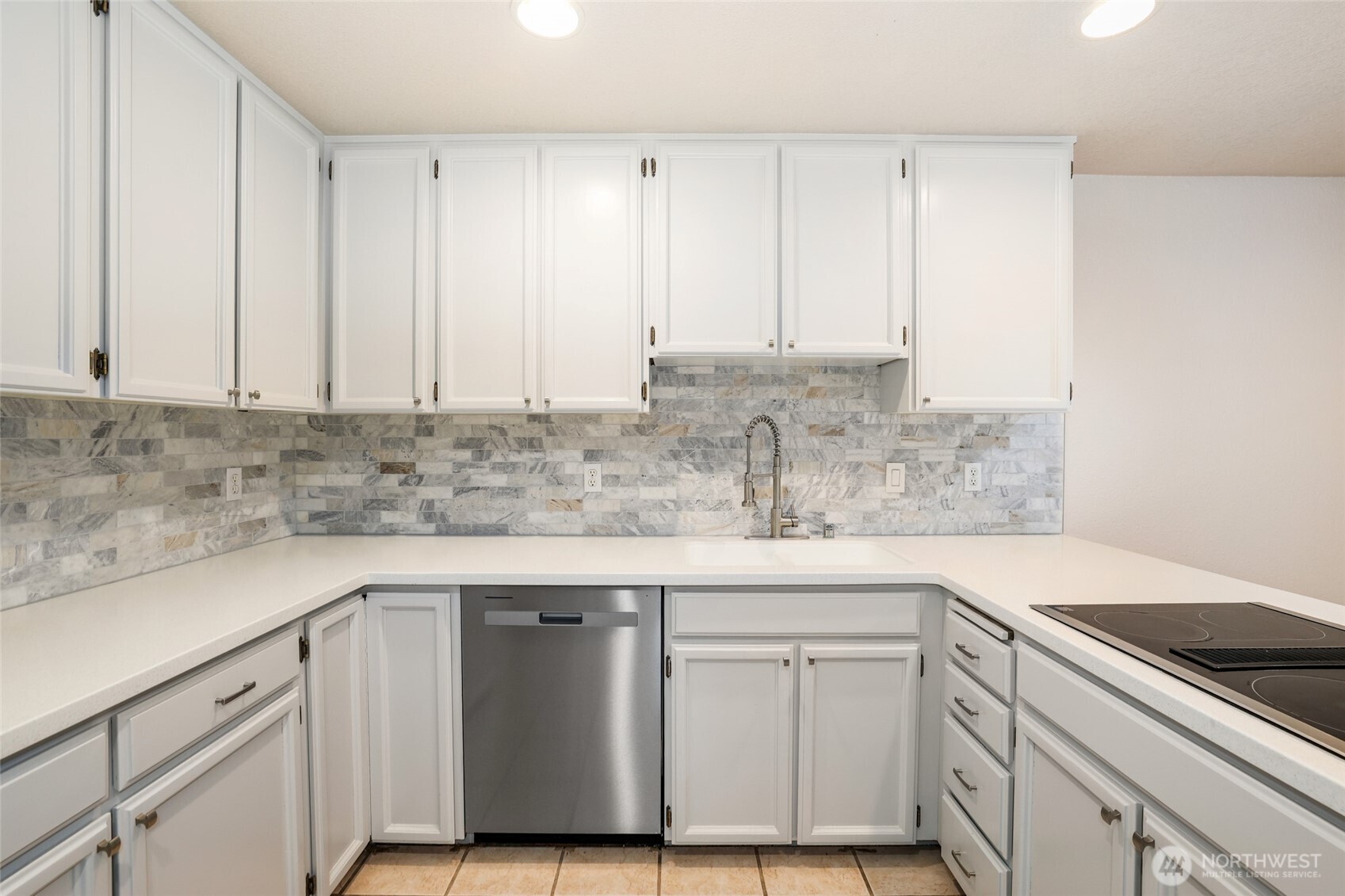2940 Kennewick Place NE, Renton, WA 98056