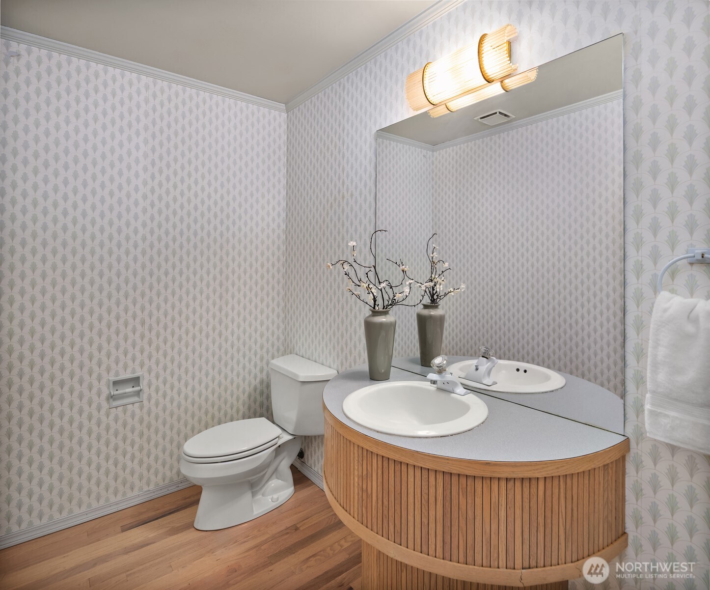 16005 NE 160th Street , Woodinville, WA 98072-2551