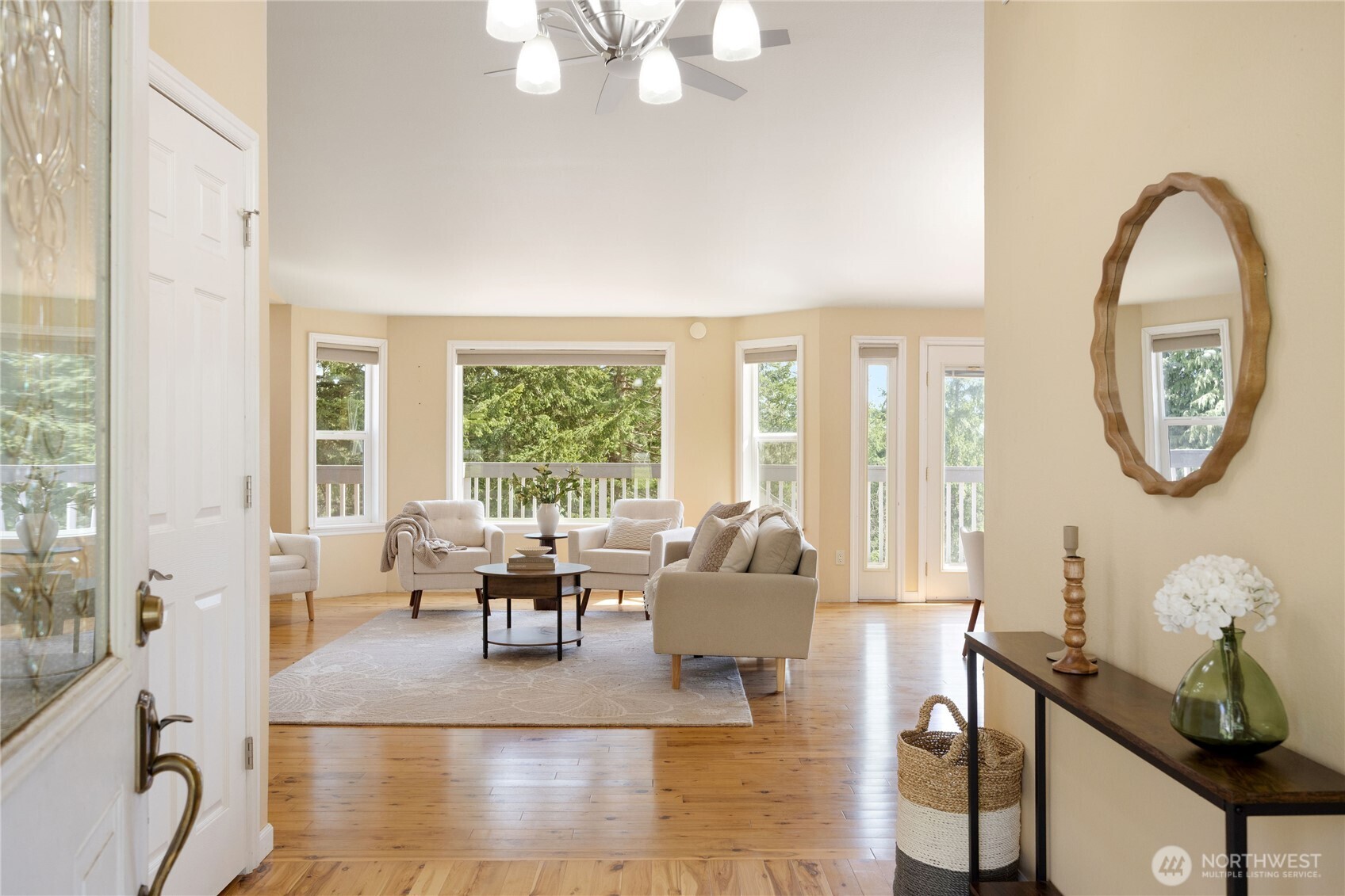 261 E Rainier Court , Allyn, WA 98524