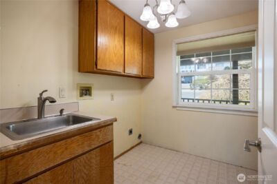 261 E Rainier Court , Allyn, WA 98524 - Photo 17