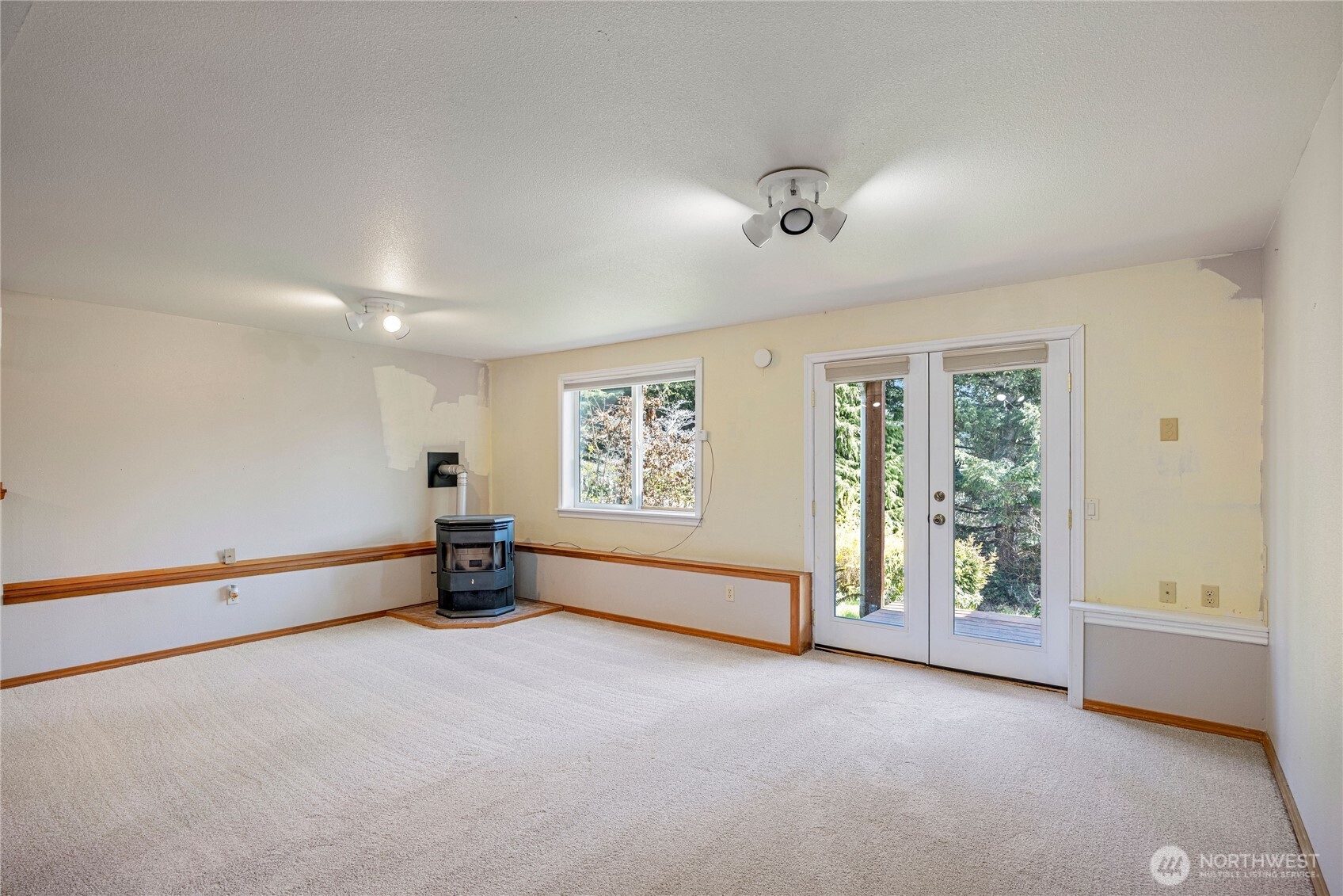 261 E Rainier Court , Allyn, WA 98524