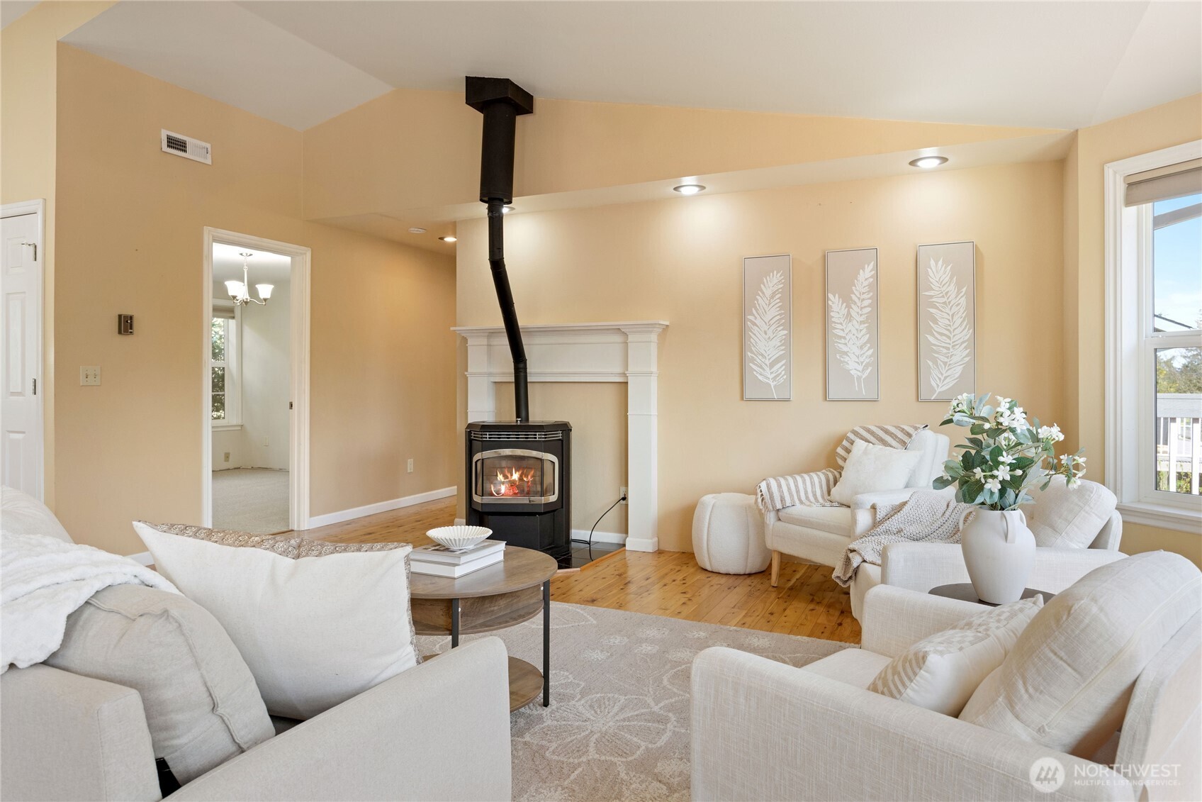 261 E Rainier Court , Allyn, WA 98524