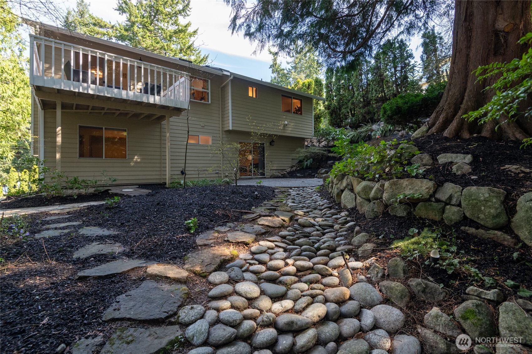 8608 Main Street , Edmonds, WA 98026