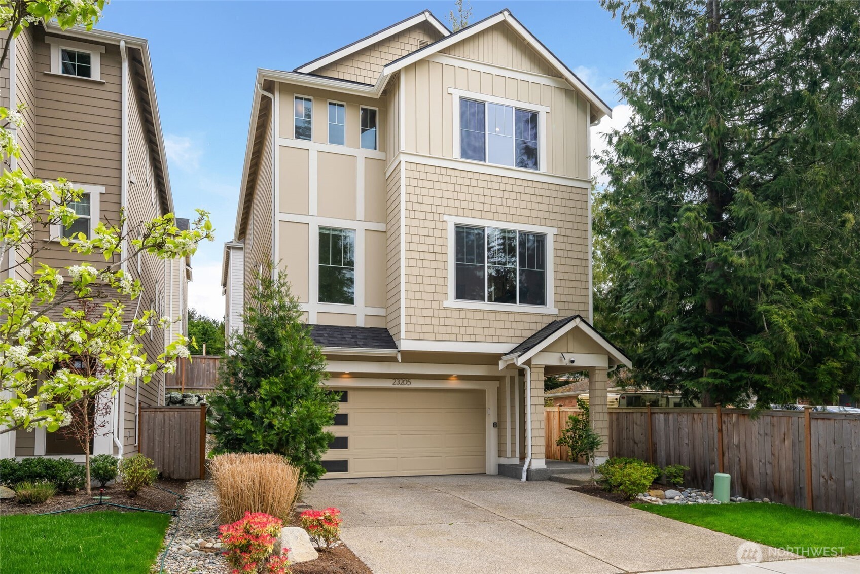 23205 89th Ave W #8, Edmonds, WA 98026