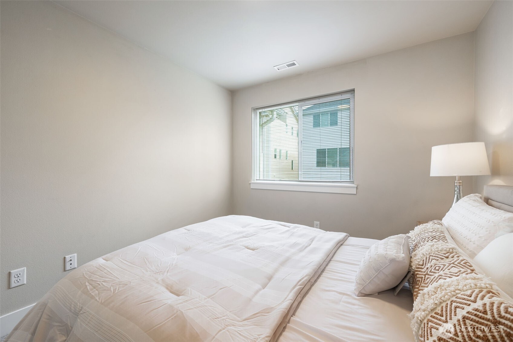 23205 89th Ave W #8, Edmonds, WA 98026