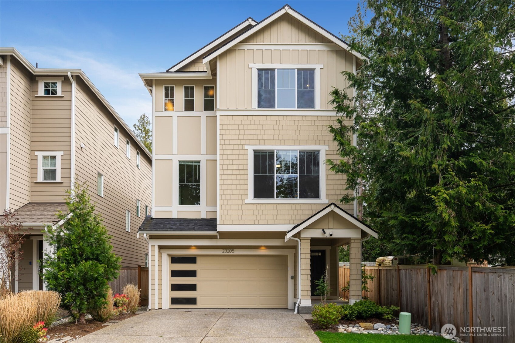 23205 89th Ave W #8, Edmonds, WA 98026