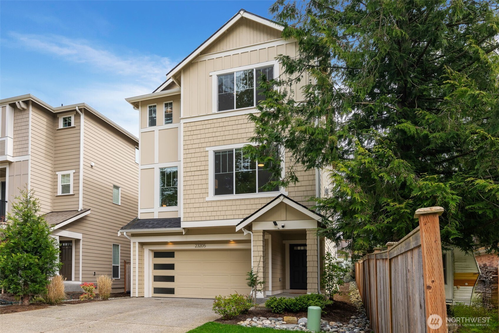 23205 89th Ave W #8, Edmonds, WA 98026