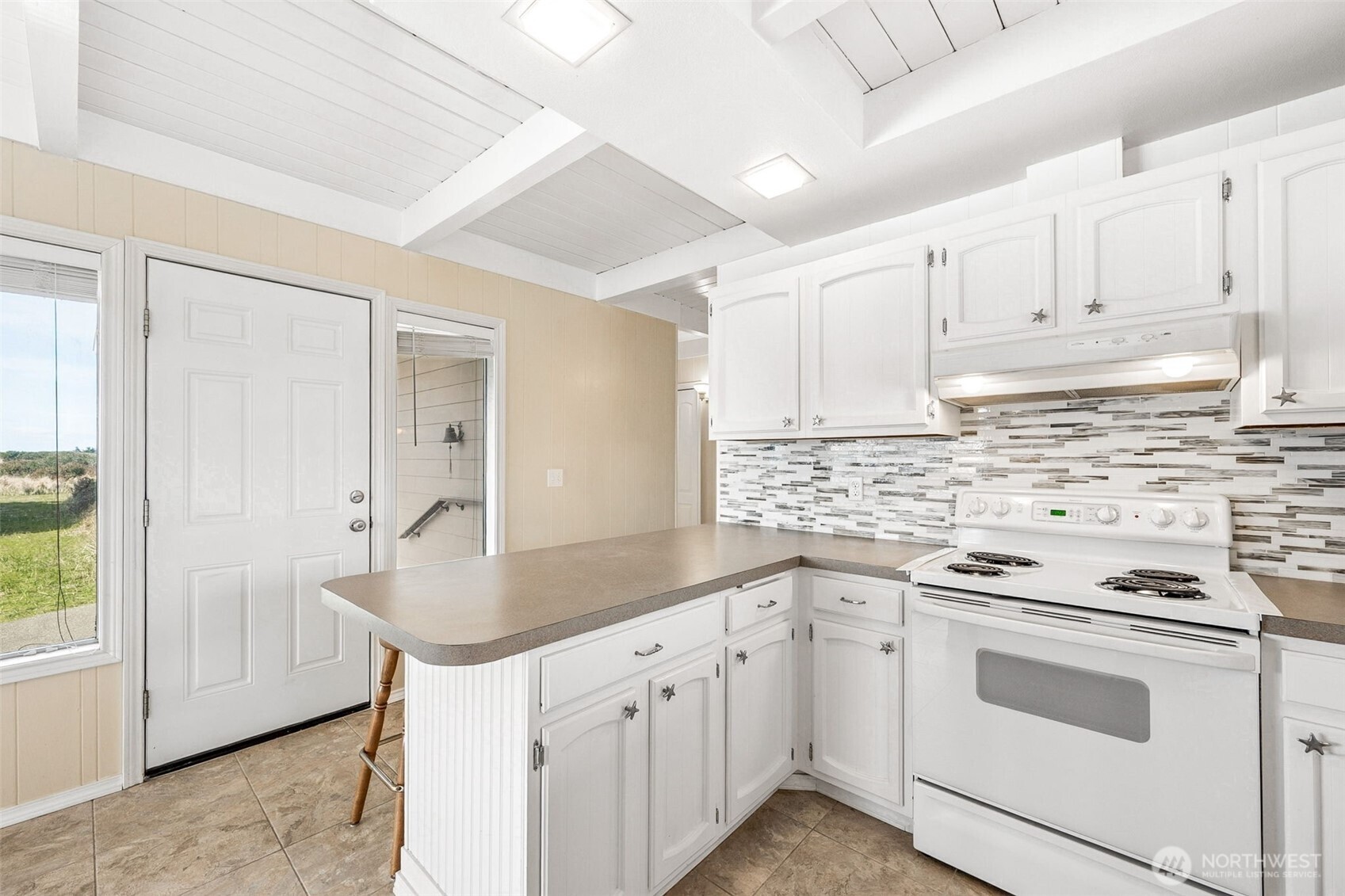 1071 Ocean Shores Boulevard SW, Ocean Shores, WA 98569